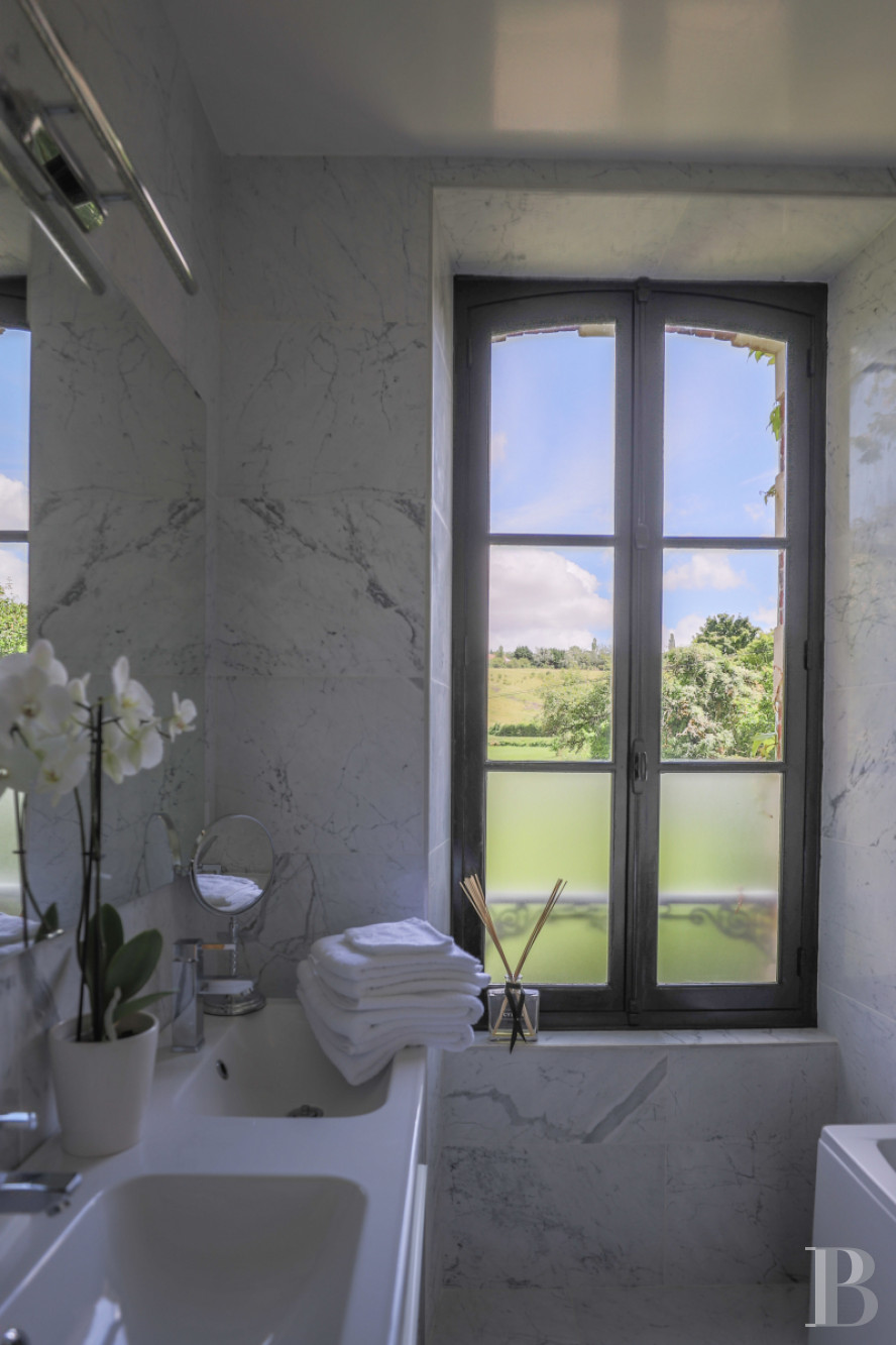 Dans l’Yonne, au sud d’Auxerre, un manoir du 19e siècle à l’orée d’un village - photo  n°21